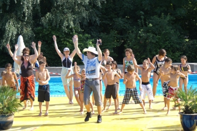 Line Dance in der Badi Weierwiese in Wil